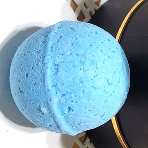 Peppermint bathbomb